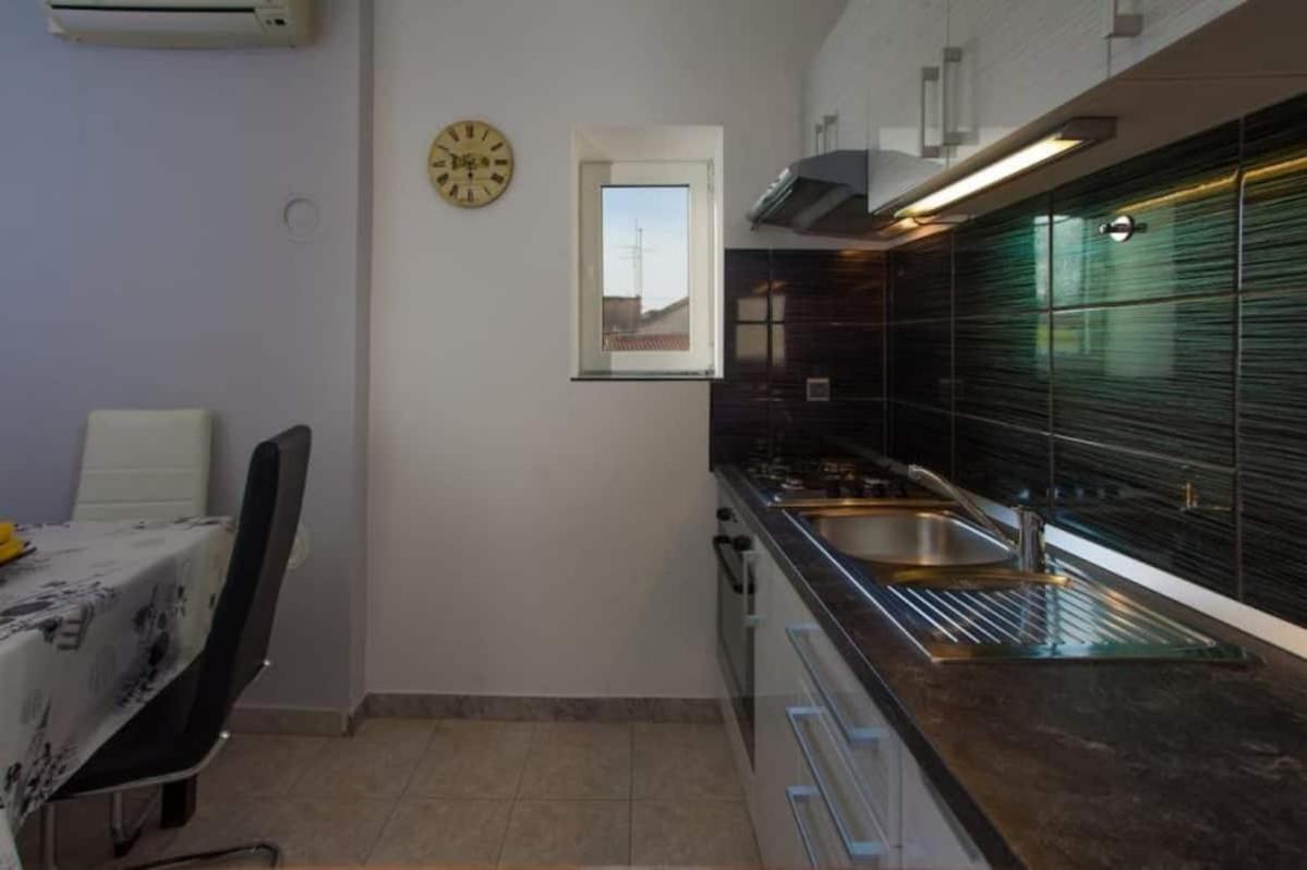 Historic Luxury Old Town Apartment Zadar Exterior photo